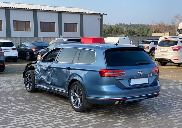 Volkswagen Passat cena 30900 przebieg: 232182, rok produkcji 2015 z Łapy małe 379